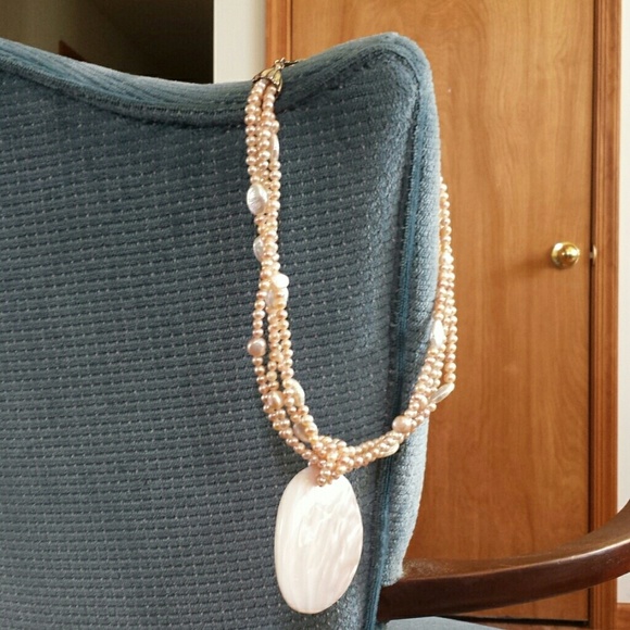 Jewelry - Picture 3 of 4